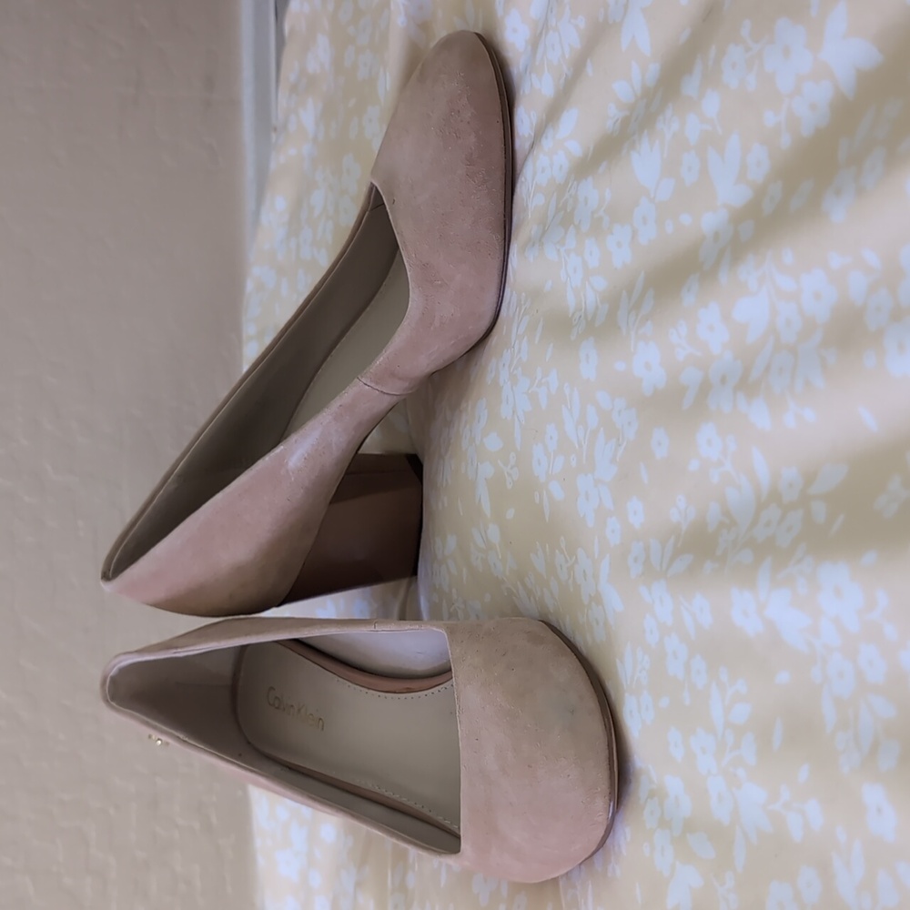 Calvin Klein Pumps